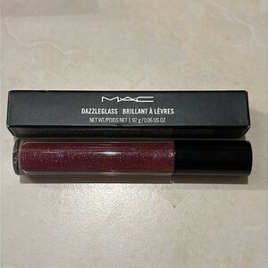 BNIB M.A.C Date Night Dazzleglass